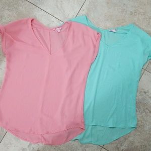 Bundle of two flowy tops
